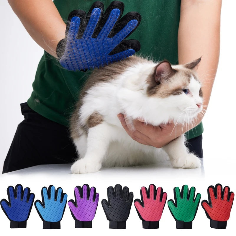 Cloudy Paws™ Grooming Glove for Pets